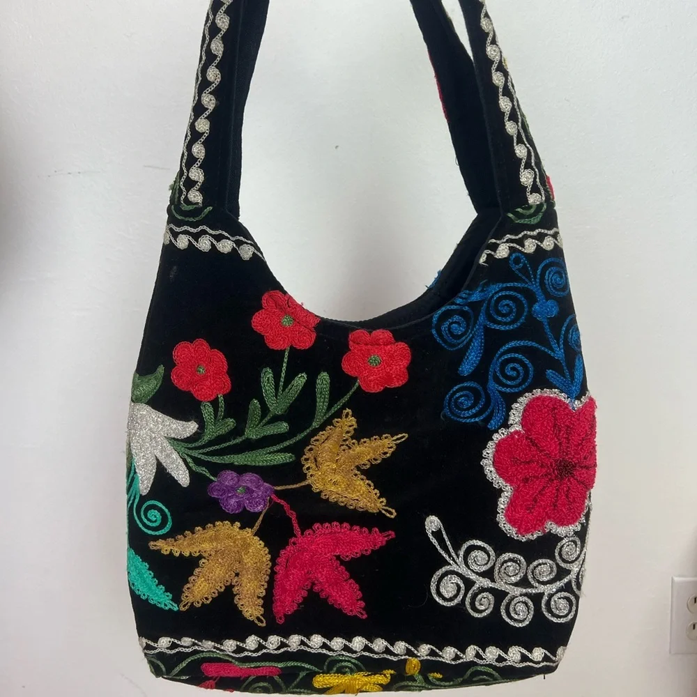 70’s VINTAGE Chenille Metallic Floral Embroidered Black Velvet Hobo Shoulder Bag